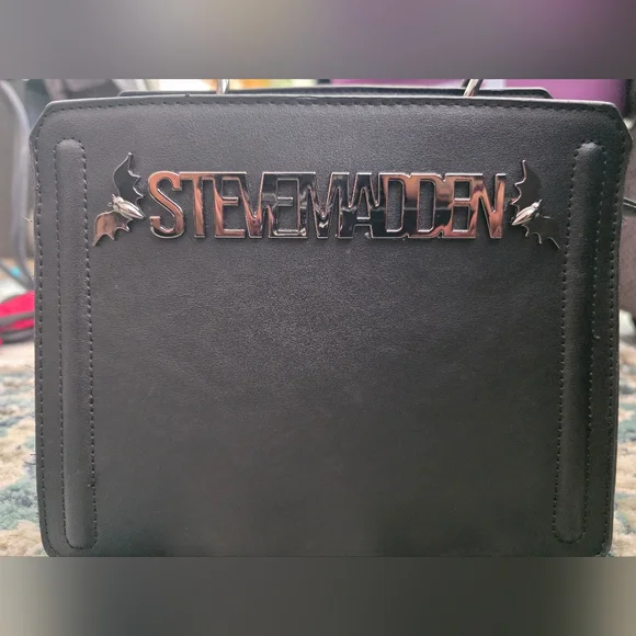 Steve Madden Black Tote Bag - Picture 2 of 4